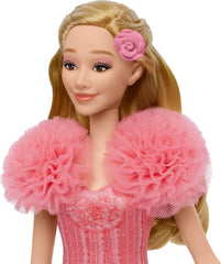 Mattel Singing Glinda Fashion Doll din Wicked și accesorii, mobilă și cu aspect inspirat din film și ținută detașabilă, cântă "Hotly Loved", JLG49, roz Papusi Naty Shop