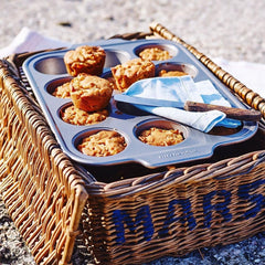 Plateau à muffins en acier aluminisé KitchenAid, antiadhésif, passe au four, passe au lave-vaisselle, gris Naty Shop