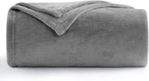 Aisbo Couverture moelleuse Gris - Couverture polaire 150 x 200 cm XL Couverture chaude pour canapé, couverture de vie confortable gris clair douce comme couverture de salon, couverture de canapé pour lits et couvertures d'hiver Besuche den Aisbo-Store Gris 150 x 200 cm