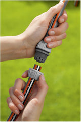 Réparateur Gardena 13 mm (1/2 pouce) et 15 mm (5/8 pouce) : Réparation de tuyau rapide et facile sans outil, Power Grip, force de serrage élevée, dans une boîte (18232-20)