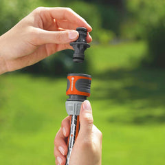 Kit de raccords Gardena : raccord de tuyau pour rallonge de 13 mm (1/2") et 15 mm (5/8"), même sous haute pression d'eau, montage facile (18283-20)