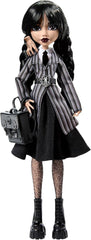 Poupée Monster High Wednesday et accessoires Figurine de collection Wednesday Addams en uniforme Nevermore Academy avec main glacée et support de sac à dos HXJ04 Naty Shop Dolls