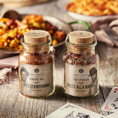 Ankerkraut Bud Spencer & Terence Hill Bagaluten Gewürz-Box, avec Westernpfanne et Pasta alla Napoli, Geschenk-Set, lecker kochen, 195 g Gewürze Inhalt