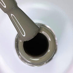 Vernis à ongles UV alessandro Striplac The Elephant Way – Délicat et longue tenue – S'enlève facilement grâce à la technologie de retrait – Vegan et cruelty-free – 8 ml