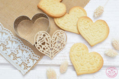 ScrapCooking - Herz Ausstecher und Stempel Set - Ausstecher für Plätzchen, Kekse, Fondant - Edelstahl Ausstecher & Holz Stempel - Backform Zubehör Valentinstag Ostern Geburstag Deko - 2095