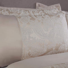 Couette Duchesse pour lit king size, 100% polyester, crème Emma Barclay Lits et Couettes
