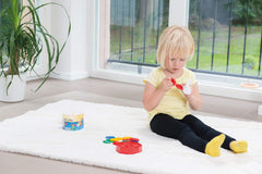 Lena 35946 Steckspiel Rondi 45 à Baudose, 55 Teile à Bunten Farben, env. 45 mm, 3 ans à 10 ans, Konstruktionsspielzeug mit Steckteilen, Mehrfarbig