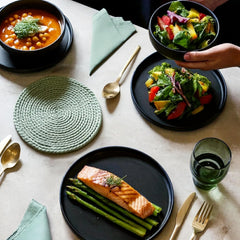 Ensemble d'assiettes en grès pour 6 personnes – Noir mat, 6 pièces, grandes assiettes allant au micro-ondes, design élégant – Collection Twinzee Ebony