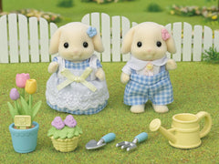 Sylvanian Families - 5736 Blumen- und Garten-Spielset mit Figuren - Figuren für Puppenhaus
