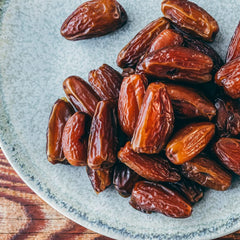 Seeberger Dattes sucrées au miel, à chair crémeuse, 13 x 200 grammes Produits déshydratés Naty Shop