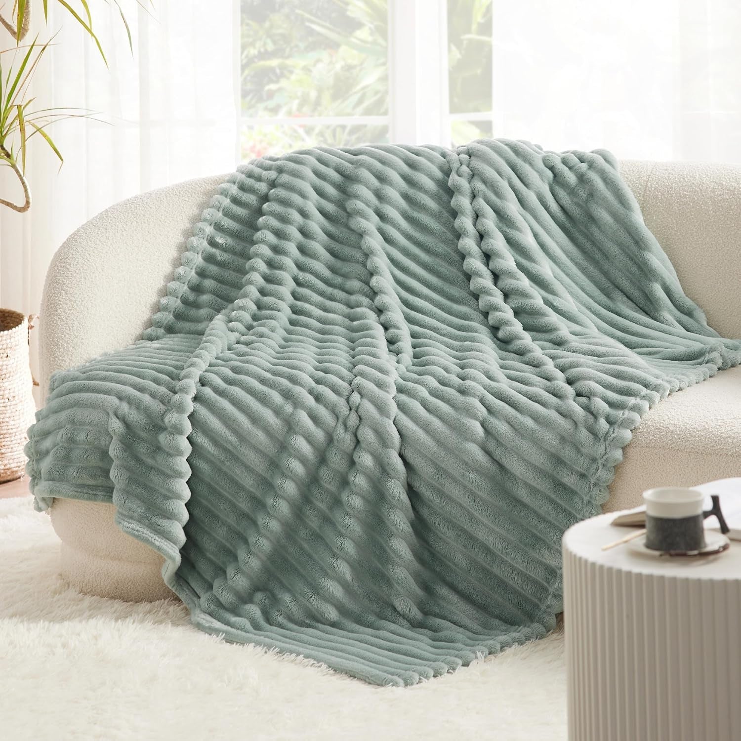 BEDSURE Sage Green Fleece Throw Blanket pentru canapea - pături confortabile super moi pentru femei, pătură mică drăguță pentru fete, 127 X 152 Cm Paturi si Cuverturi Besuche den BEDSURE-Store