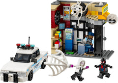 LEGO Marvel Spider-Verse : Miles Morales contre. Spot - Coffret de super-héros avec petite voiture - 4 figurines et supérette - Cadeau pour garçons et filles à partir de 9 ans 76311 Ensembles de construction Besuche den LEGO-Store