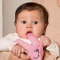 MAM Rabbit Anneau de dentition, gant de soins bucco-dentaires en microfibre, 0 mois et plus, rose