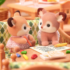 Sylvanian Families 5800 REH Zwillinge, jeu avec figurine, figurine en forêt, jeu pour enfants à partir de 3 ans