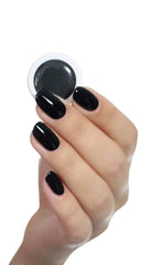 Vernis à ongles UV Alessandro Striplac Midnight Black – Délicat et longue tenue – S'enlève facilement grâce à la technologie Peel-Off Removal – Vegan et cruelty-free – 8 ml