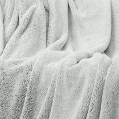 Aqua-Textil Couverture câline moelleuse 150 X 200 Cm Gris Blanc Mélange Peluche Couverture TV Couvre-lit Sherpa Polaire Oeko-Tex Ottawa Lits et Couvertures Besuche den aqua-textil-Store