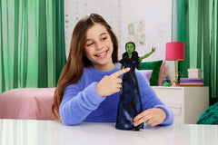 Mattel Wicked: for Good de Universal Pictures chante Elphaba-Modepuppe avec tenue vestimentaire, inspiré du film, chanté pour Good en anglais, JFM09