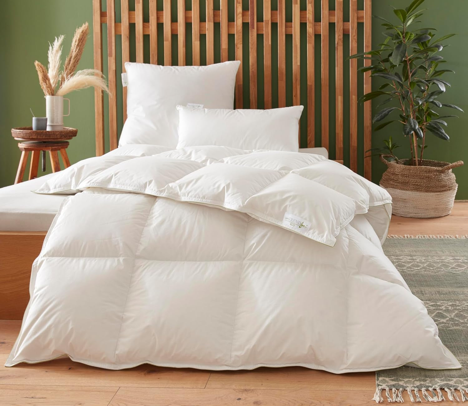 Badenia Trendline Eco plapumă caldă cu 90% puf și 10% pene clasa I, 135 X 200 cm, alb, certificat Öko-Tex, produs în conformitate cu standardul de calitate german Plapumi si pilote Naty Shop 135 X 200 Cm Pătură caldă de iarnă