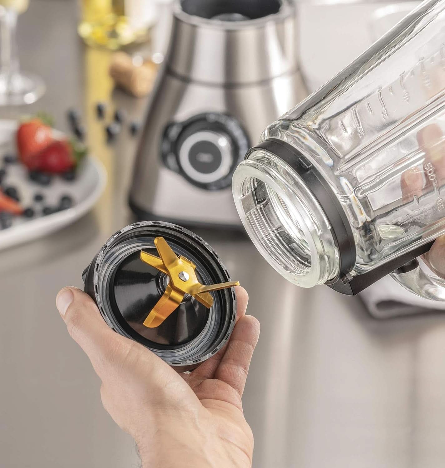 CASO B 1800 Powerblender-Set - Standmixer, 28.000 U/Min, Glasbehälter 1,75 L, Inkl. Trinkflasche Und Zerkleiner, Mixer Testsieger Mit Sehr Gut, Edelstahl Naty Shop