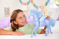 Mattel DISNEY La Reine des Neiges Elsa et Nokk - Poupée articulée Elsa, figurine d'eau majestueuse Nokk, inspirée du deuxième film, pour les enfants de 3 ans et plus, HLW58