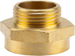 Mamelon fileté de réduction en laiton Gardena : connecteur en laiton pour réducteur fileté, par exemple pour les pompes, filetage externe de 33,3 mm (G 1 pouce) / filetage interne de 42 mm (G 1 1/4 pouce) (7266-20)