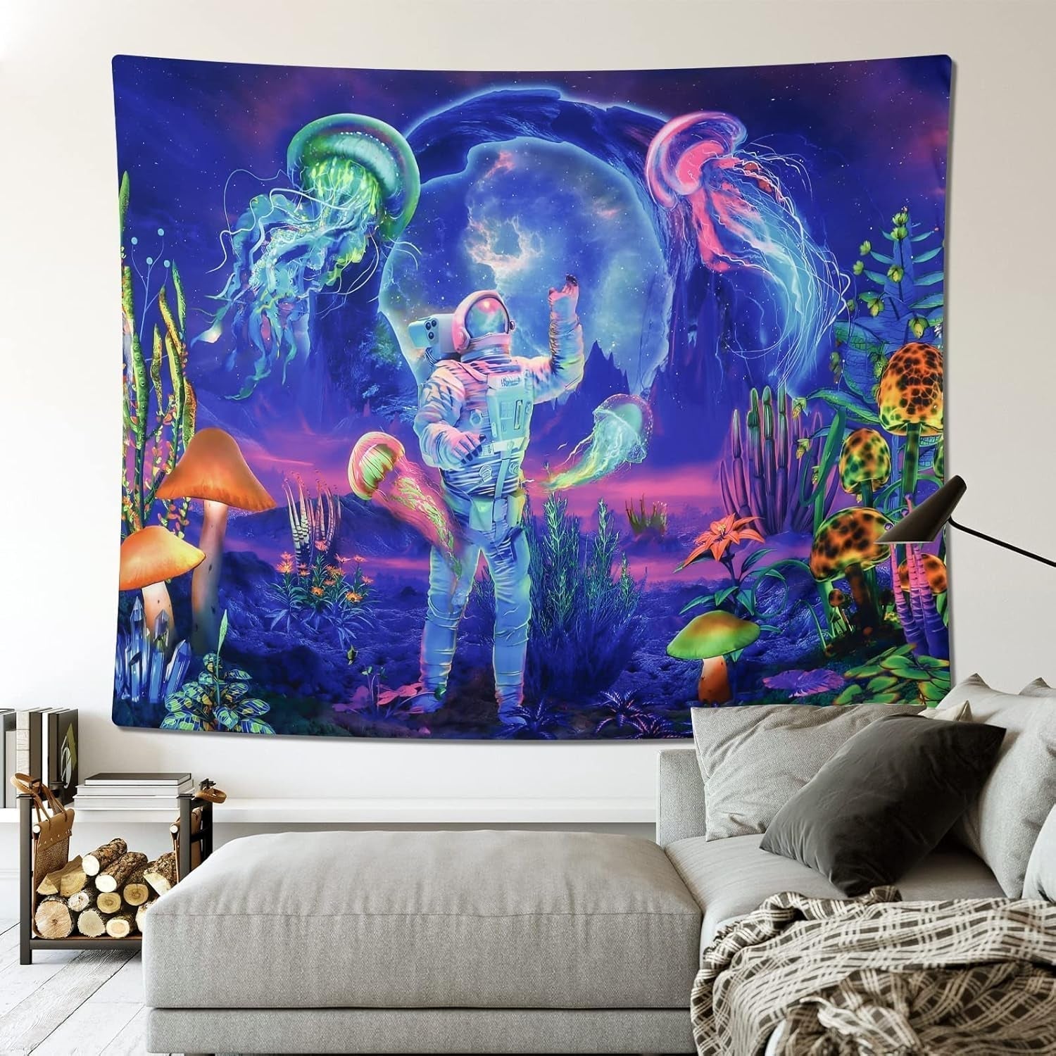 Tapiserie betylifoy black light astronaut reactive plants jellyfish Casa - Accesorii si Decoratiuni Naty Shop