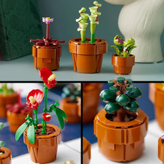 Mini plantes LEGO Icons, 9 fleurs artificielles à construire, ensemble de collection botanique pour adultes avec pot en terre cuite à construire, décoration d'intérieur, cadeau pour femmes et hommes 10329 Ensembles de construction Besuche den LEGO-Store