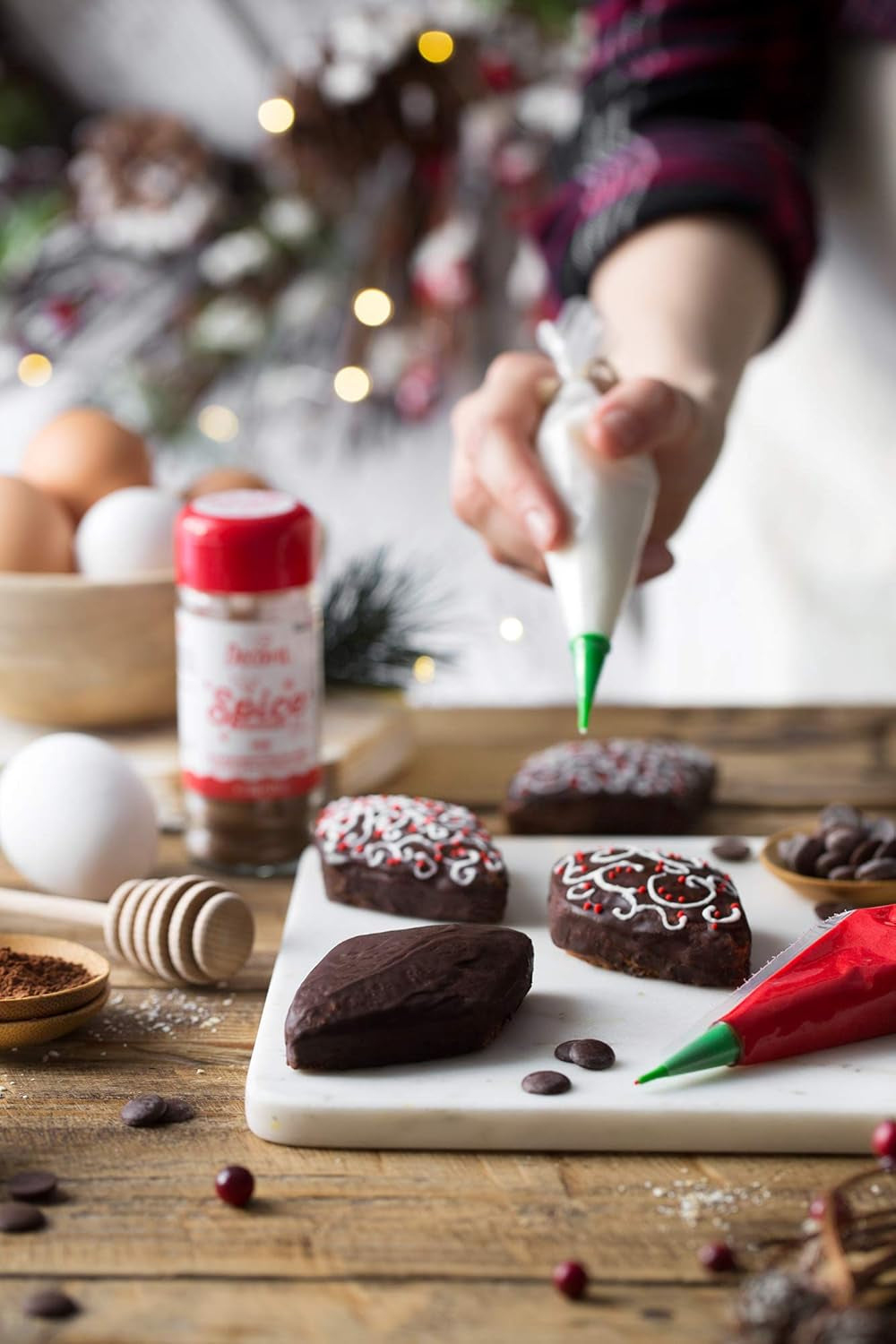 0255085 5 MOULES À FROMAGE MOSTACCIOLO EN PLASTIQUE, 15x9x4 cm, MARRON