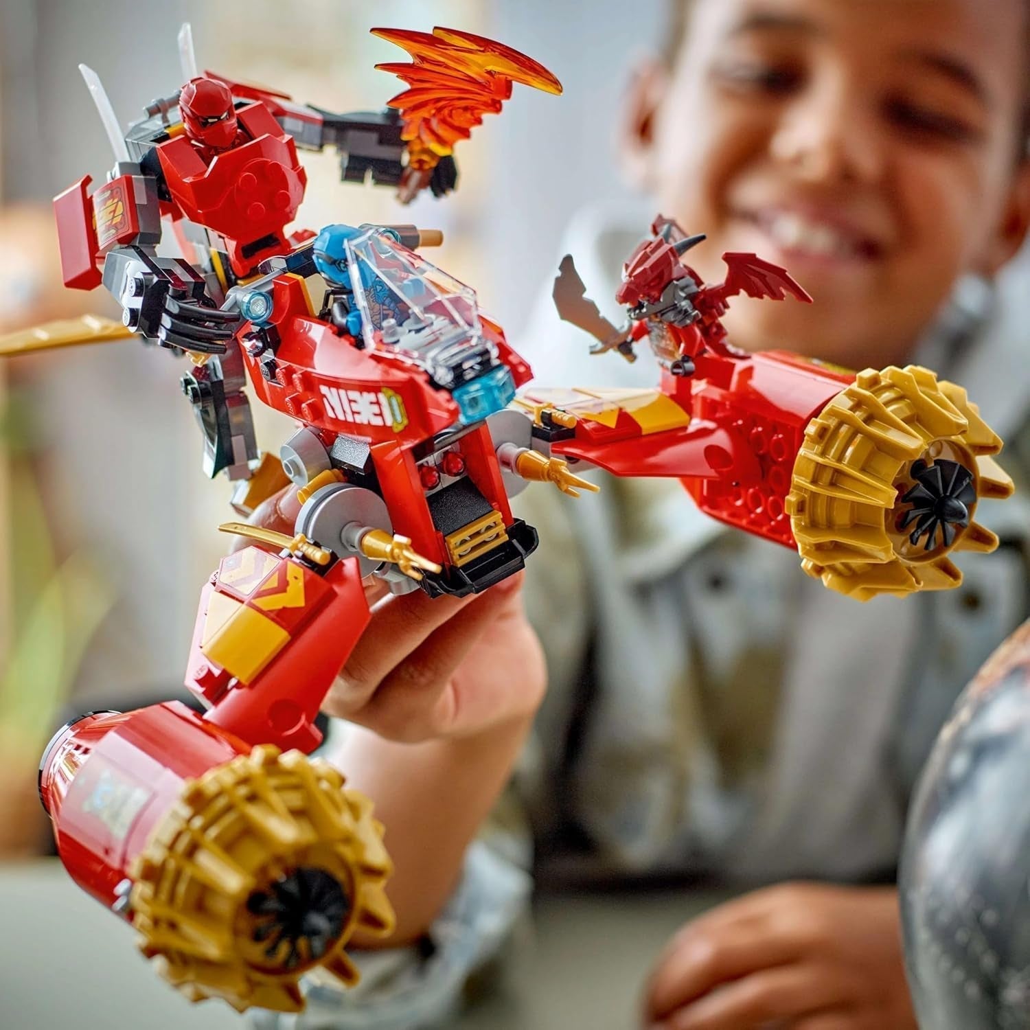 LEGO NINJAGO Kai's Storm Rider Mech - Moto volante avec 3 figurines - Mech avec tête, bras et jambes mobiles - Jouet de construction - Cadeau pour garçons et filles à partir de 7 ans 71830 Jeux de construction Besuche den LEGO-Store