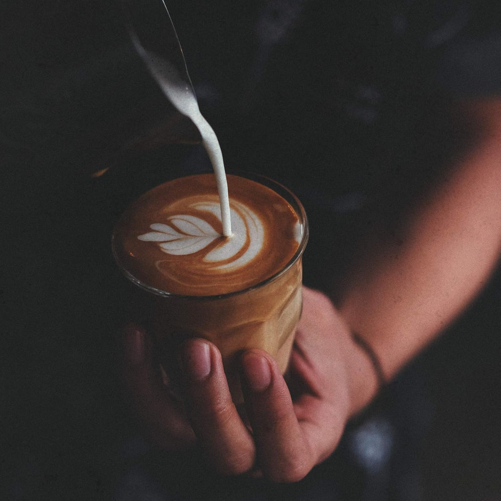 NOUVEAU | CAFÉ LIEBSTERN | Café en grains 1kg | SUPER CRÈME | Café à très faible acidité | Les meilleurs grains d'espresso pour machines entièrement automatiques | Torréfaction moyenne avec beaucoup de saveur