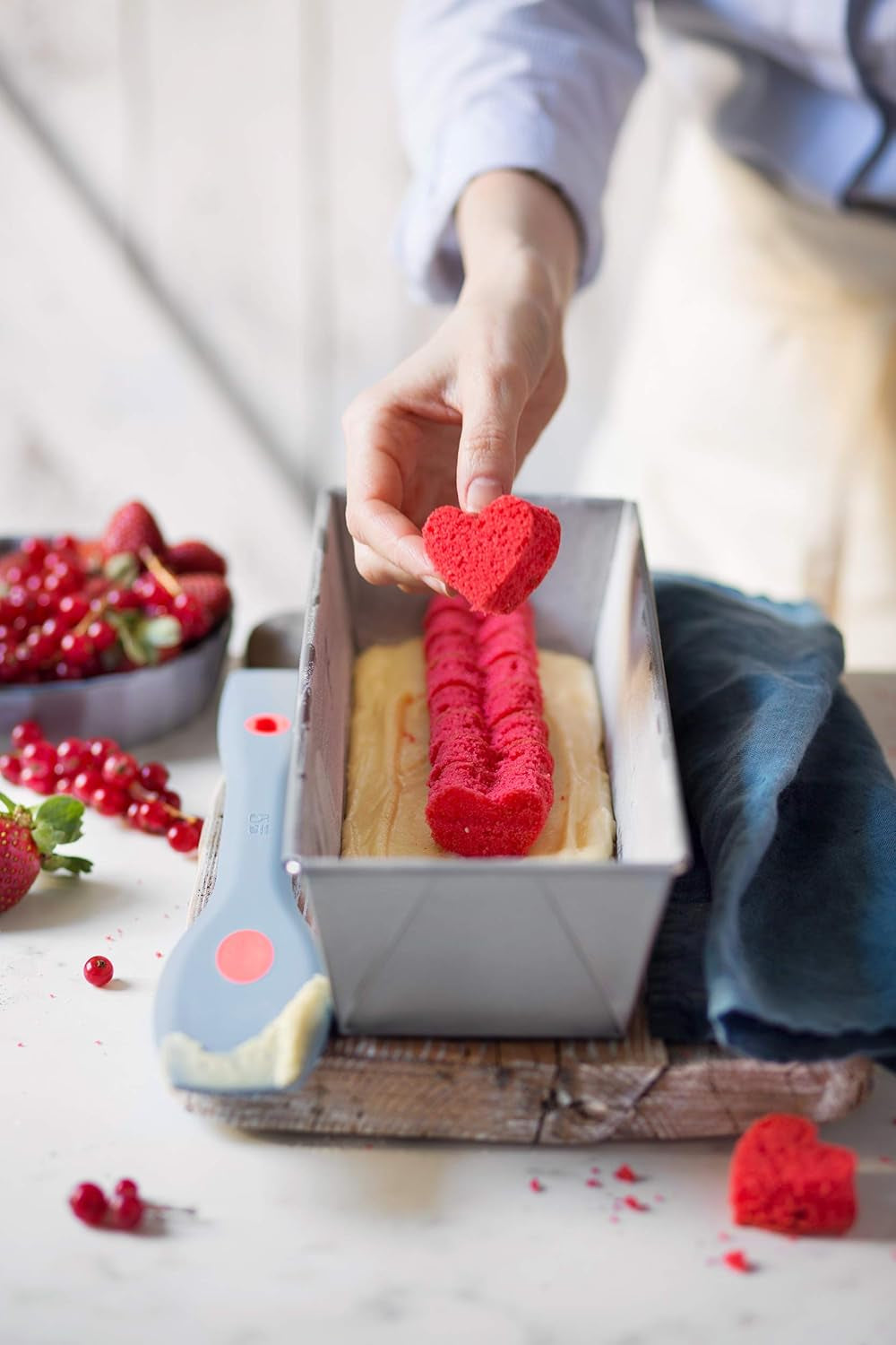 0255305 Jeu d'emporte-pièces en forme de cœur, lisses, 4 pièces, 4-5,5-7-8 cm, 2,2 cm de hauteur, rose