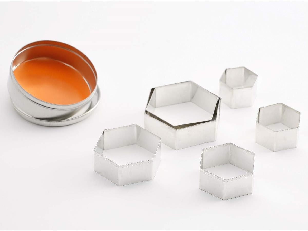 Ensemble de moules à biscuits Thermohauser (acier inoxydable) hexagone bord lisse 6 pièces diamètre 4,5 - 9,5 cm emballé dans une boîte de rangement en étain argent