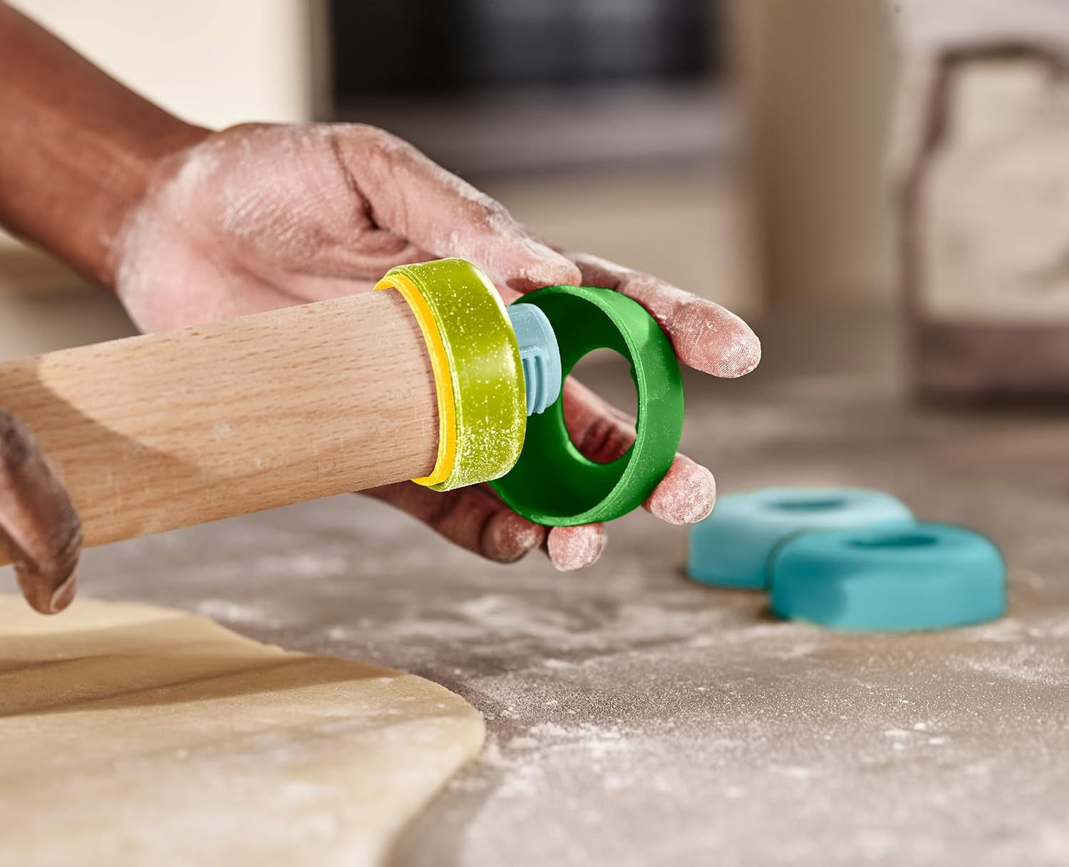 Joseph Joseph Rouleau à Pâtisserie Duo avec Épaisseur de Pâte Ajustable, Rouleau à Pâtisserie et Pâte, Bois de Hêtre, Multicolore, Opale