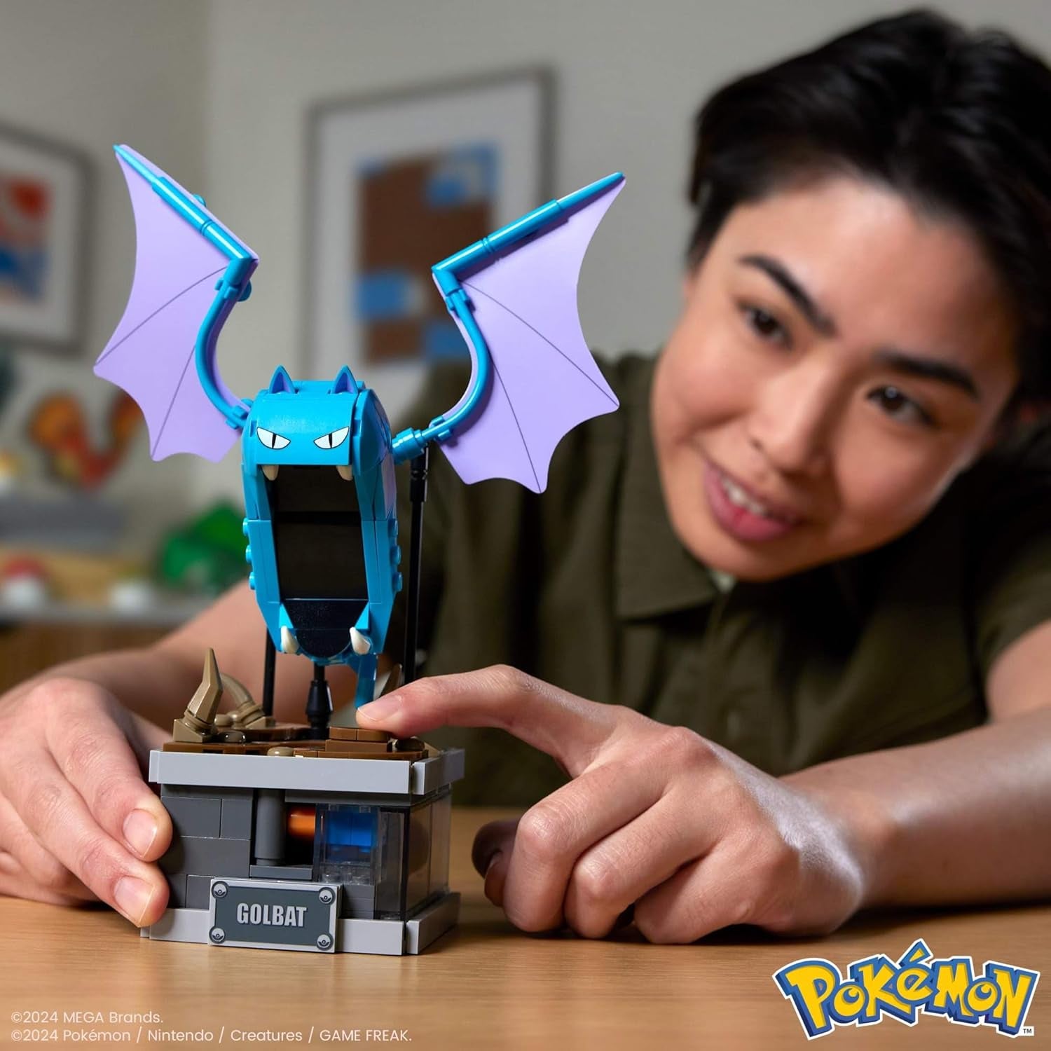 MEGA Pokémon Mini Motion-Golbat - meilleur au-dessus de 313 pièces pour un montage de montage, avec un bouton versteckten, avec fonction Flügelschlag, 13 cm de gros, très bien avec des exstellen, HTH72