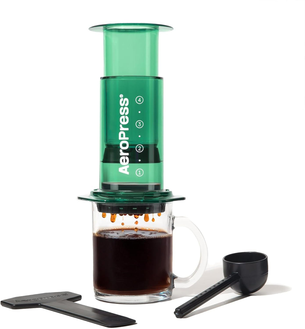 Machine à café et expresso originale AeroPress, cafetière portable de niveau Barista avec chambre, piston et filtres, machine à café et expresso rapide