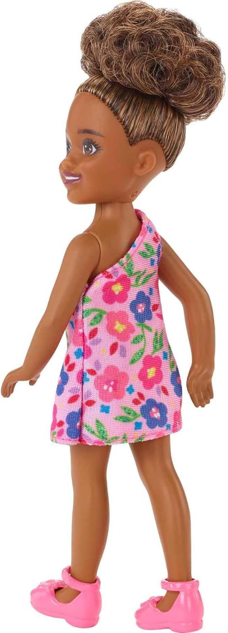 Barbie Chelsea Club – HGT07 – Poupée Articulée Fille Métisse Fleur Rose 15 cm