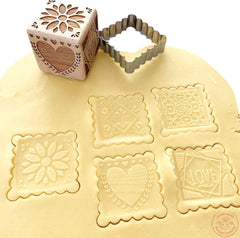 COOKING LEAVES 5139 Tampon décoratif en bois pour pâtisserie, maison avec 1 emporte-pièce, emporte-pièce et cube décoratif en relief sur 5 faces 5139