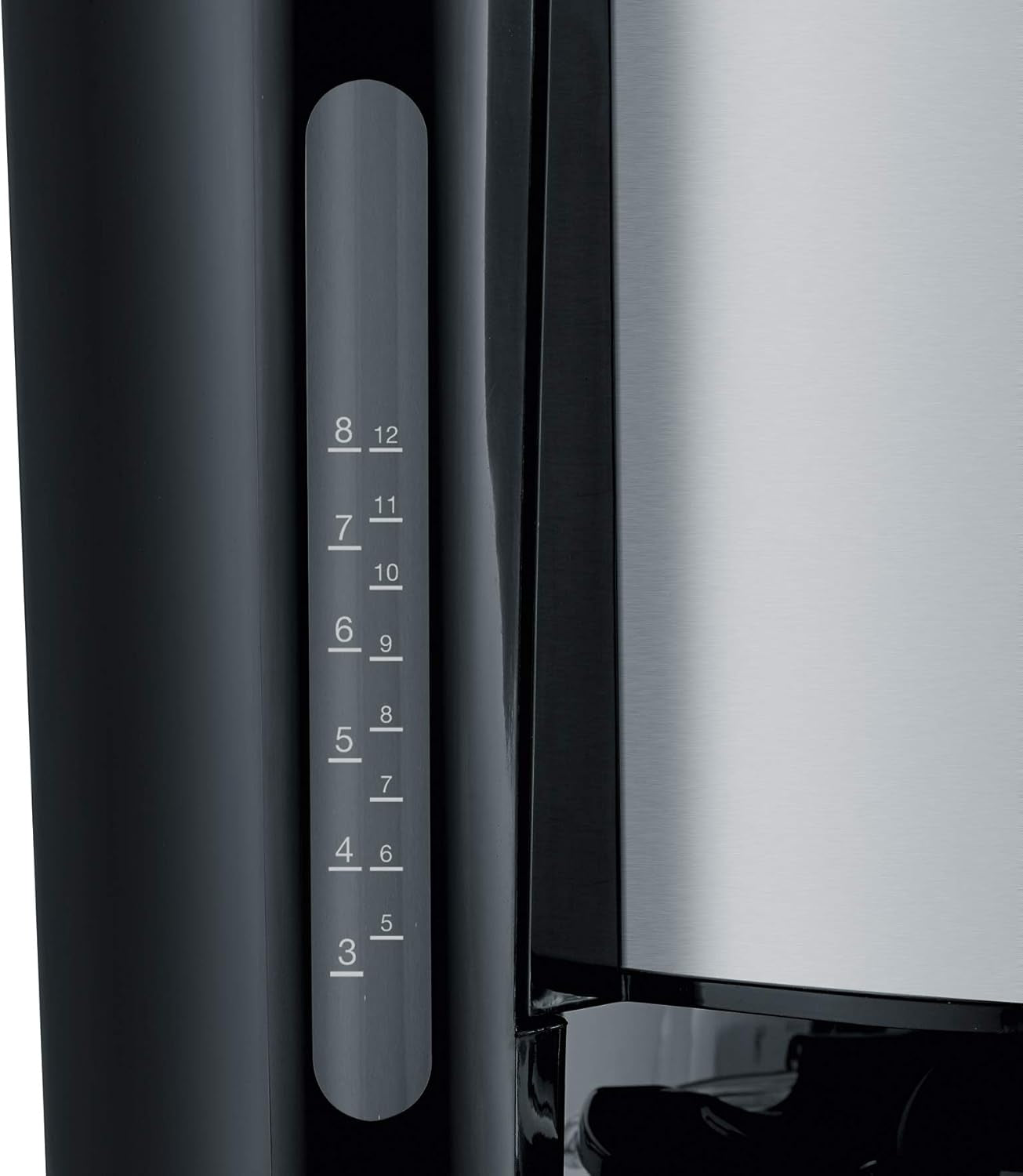 Machine à expresso SEVERIN "TypeSwitch" avec carafe thermique, AromaSwitch pour choisir entre 2 profils de distribution, machine à café jusqu'à 10 tasses, 1000W, acier inoxydable brossé-noir, KA 4845