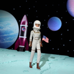 Mattel Barbie Miss Astronaut păpușă de colecție cu costum argintiu, cizme spațiale și accesoriu cască, reproducere vintage a originalului din 1965, JBJ48 Papusi Naty Shop