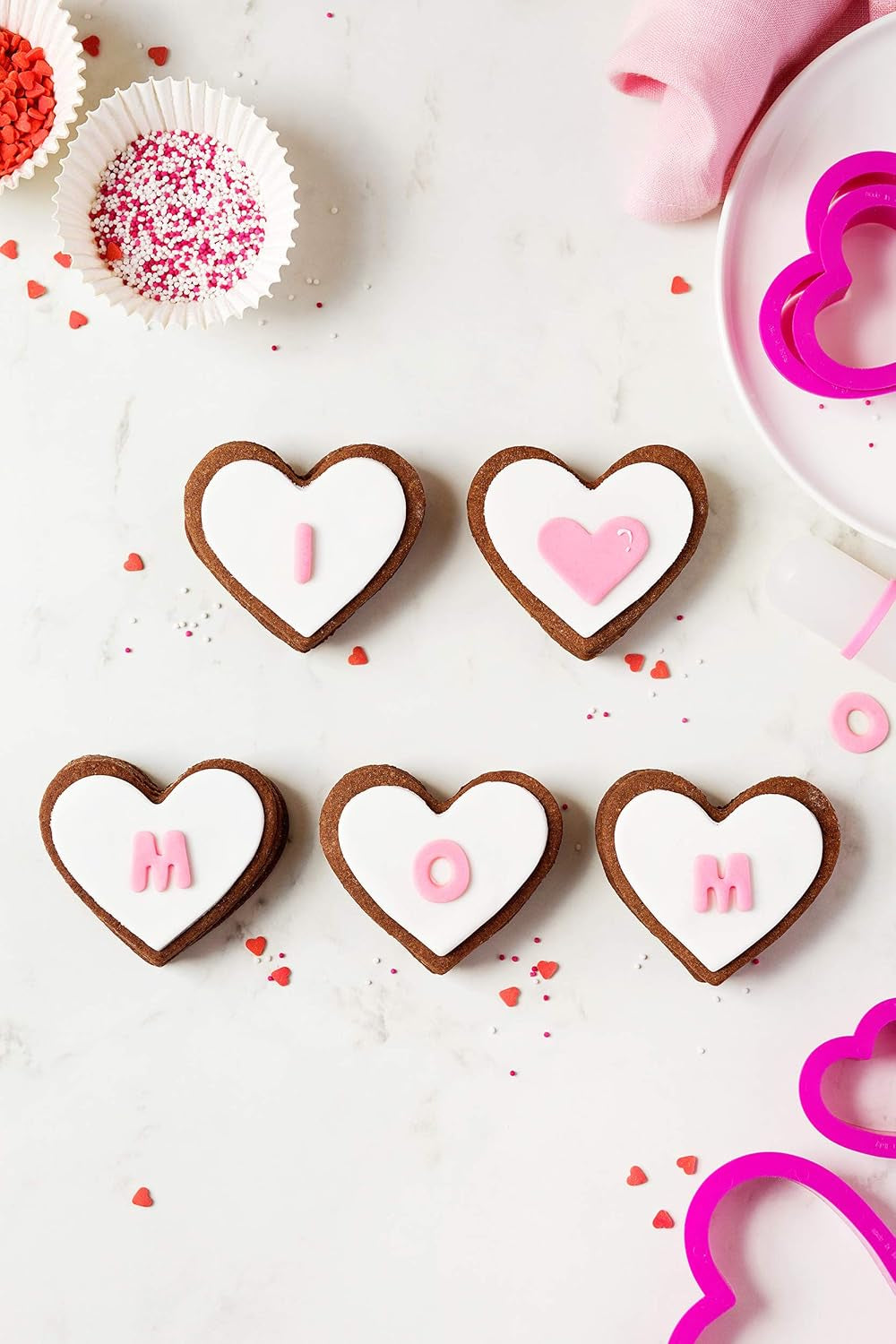 0255305 Jeu d'emporte-pièces en forme de cœur, lisses, 4 pièces, 4-5,5-7-8 cm, 2,2 cm de hauteur, rose