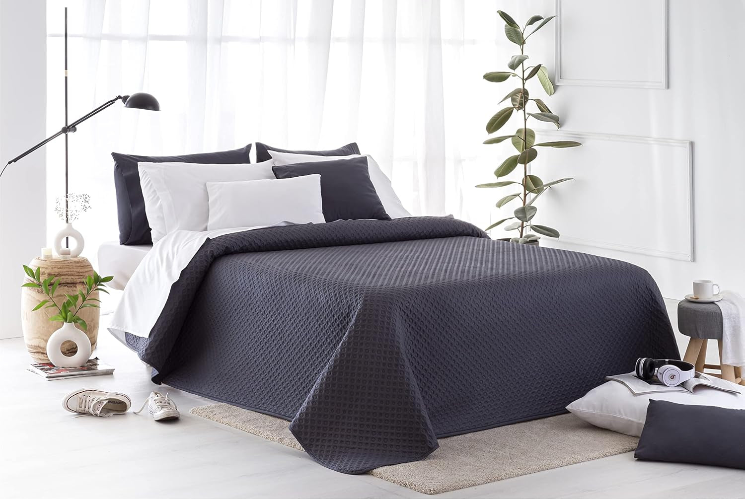 Todocama Fine Boutique couvre-lit avec motif piqué, pour printemps, été, automne et hiver, 100% microfibre super douce, couverture multifonctionnelle, 140/150/160-250 X 260 cm, gris clair Lits et couvertures Besuche den Todocama-Store Gris foncé 200 X 260 Cm