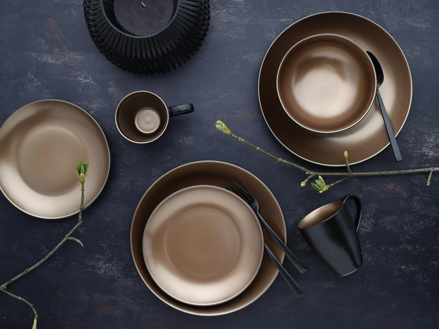 CreaTable, 23598, Série GLAMOUR - Or, Service de table 16 pièces, Service combiné en porcelaine, Passe au lave-vaisselle et au micro-ondes, Fabrication de qualité