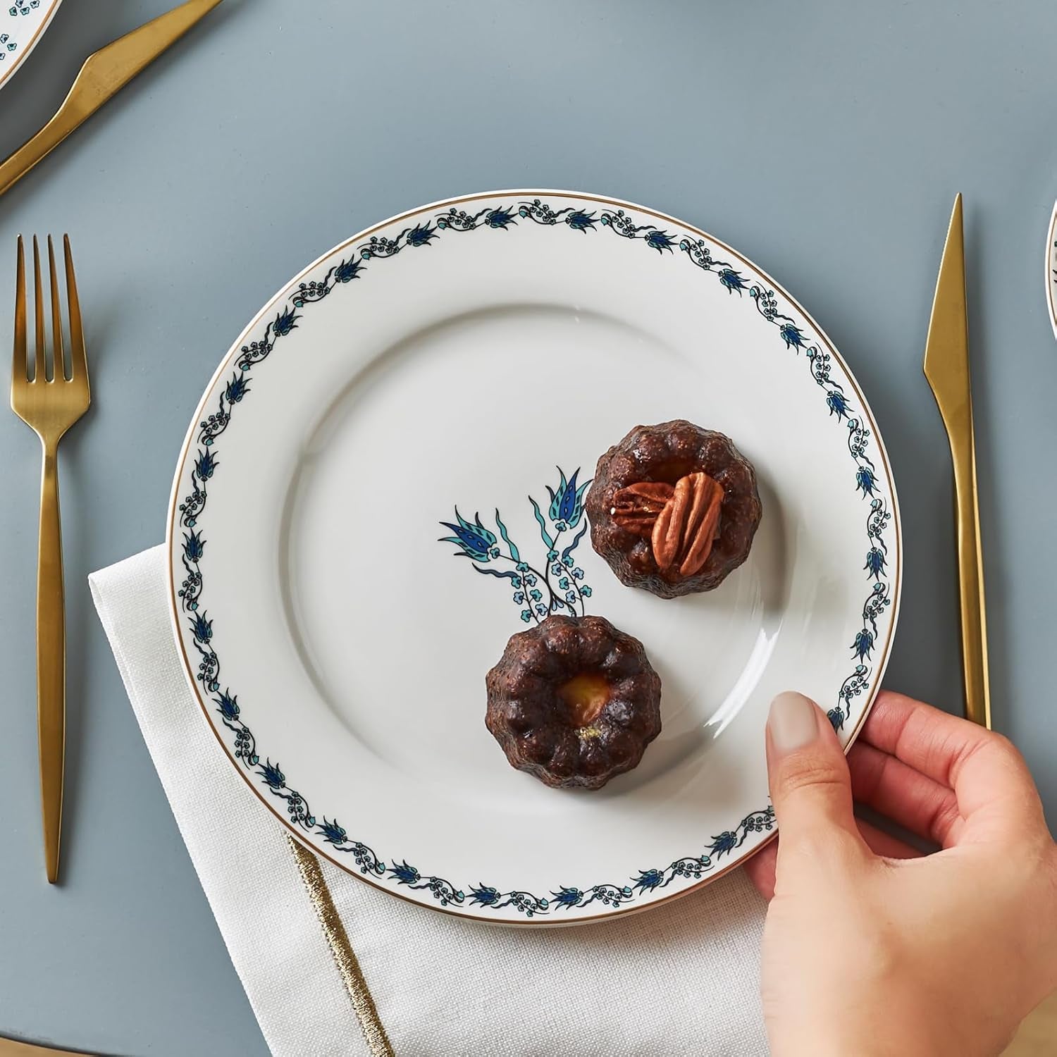 Service à dessert Karaca İznik pour 6 personnes, 18 pièces - vaisselle élégante pour de délicieux desserts