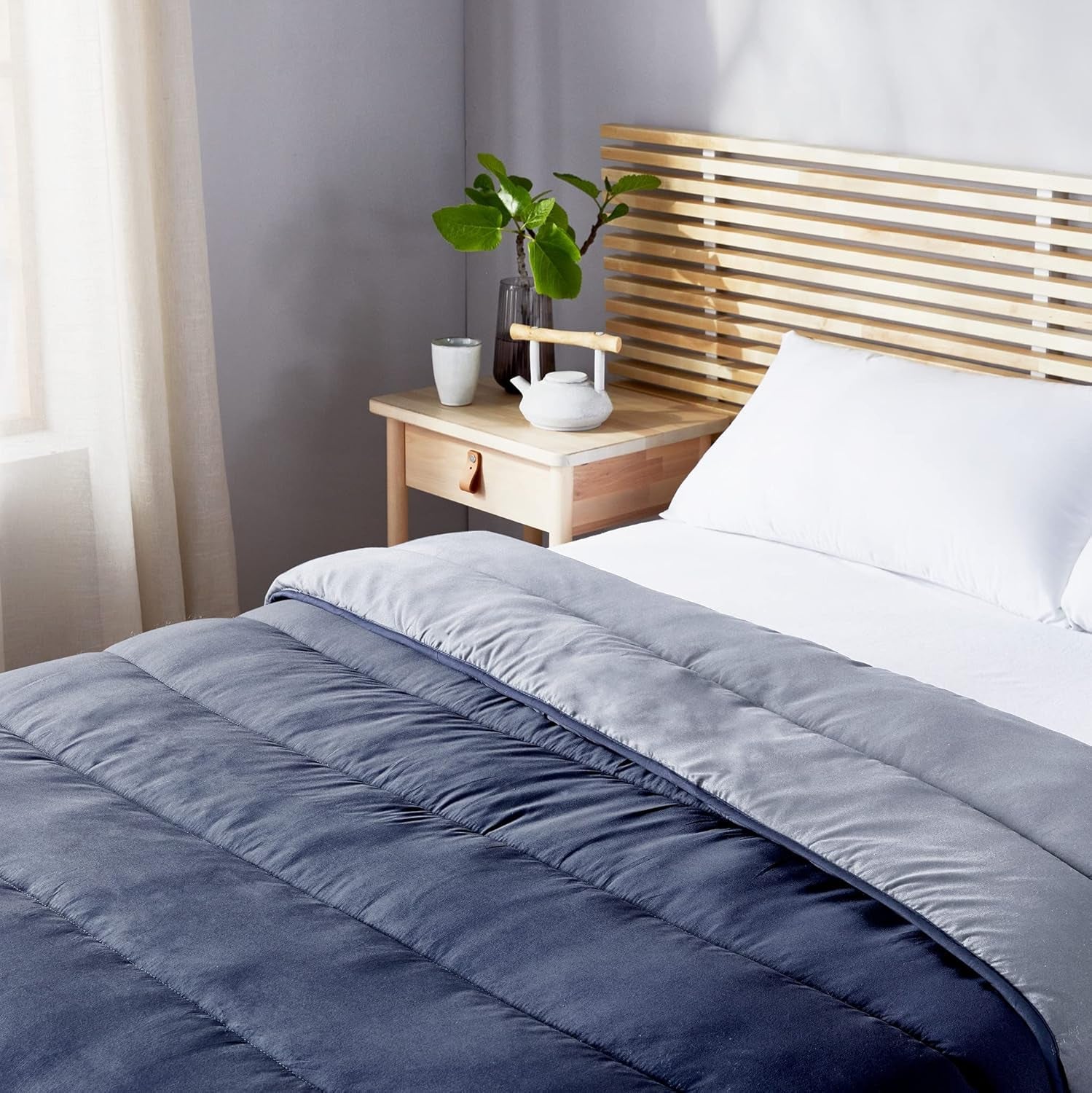 Pikolin Home - Couette réversible 300 G - Garnissage nordique bicolore - Pour lit 90 - confortable, chaude, respirante, bleu marine, 135 X 200 cm Couettes et couettes Naty Shop