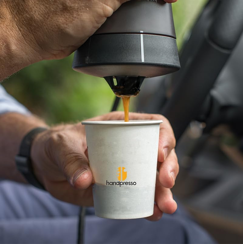 Handpresso - Handcoffee Auto 21000 | Machine à expresso pour voiture 12 V – Machine à expresso 12 V pour voitures | Machine à expresso Senseo Pad pour voitures – Machine à expresso de voyage 12 V | Expresso 12 volts pour camping-cars