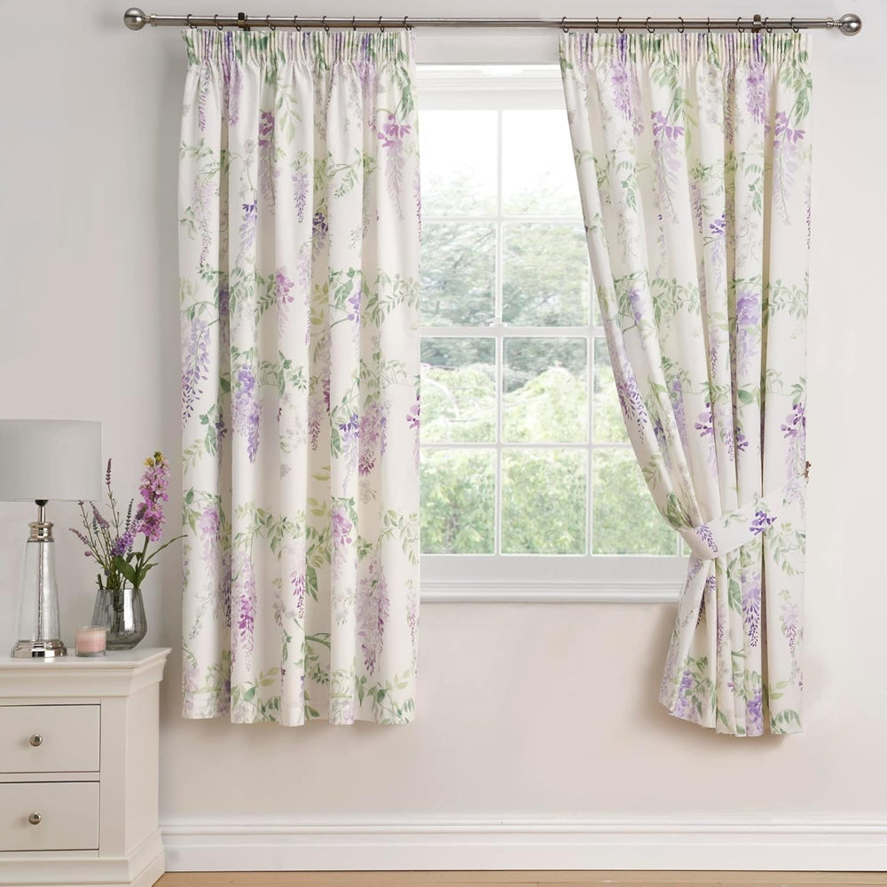 Dreams & Drapes Design - Wisteria - Couvre-lit matelassé - 200 Cm X 230 Cm en rose DREAMS AND DRAPES Lits et Couvertures Lilas H183 X L168 Cm (pack de 1)