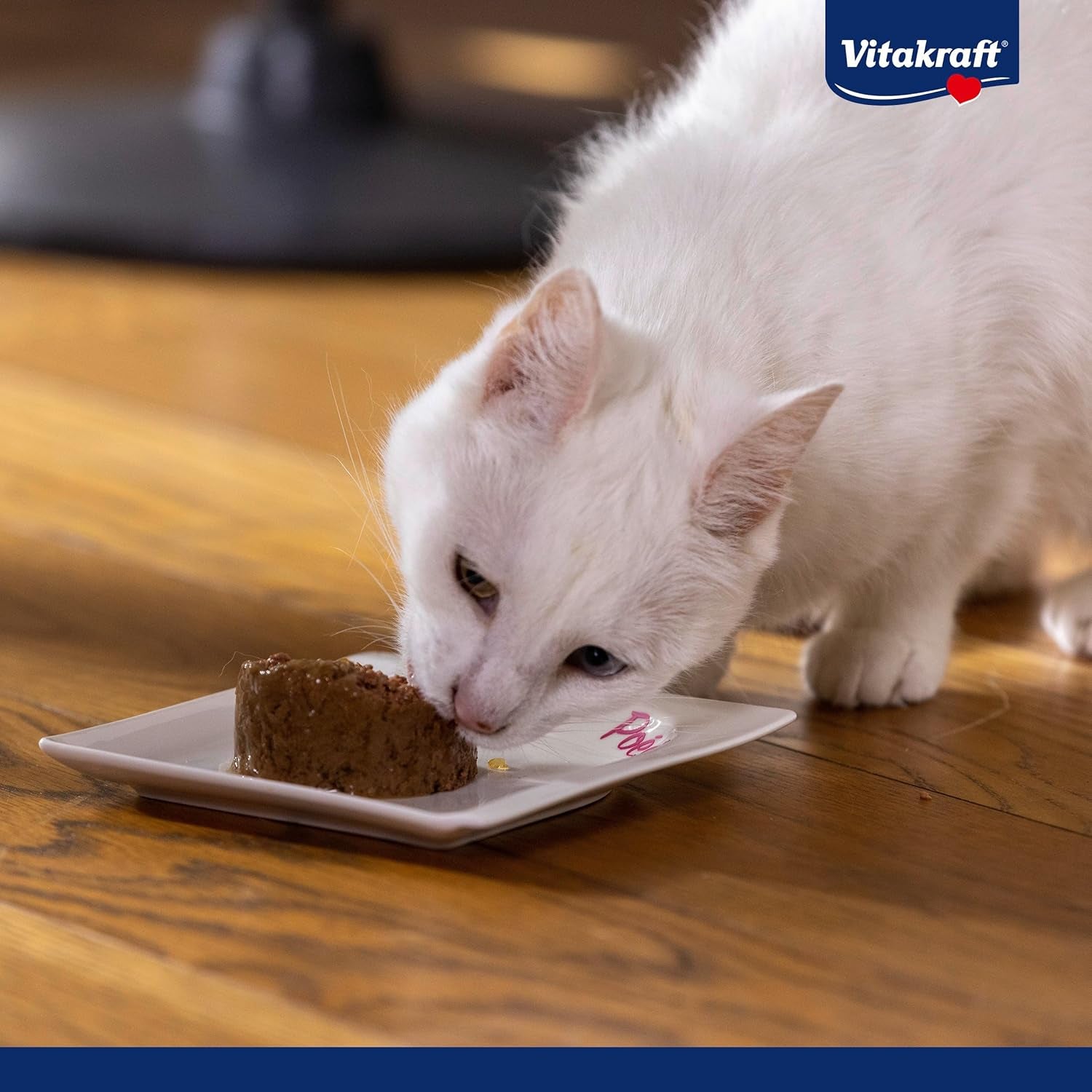 Vitakraft Poésie Mousse, nourriture humide pour chat, mousse aérée, au saumon, sans sucre ni céréales ajoutés (12 x 85g)