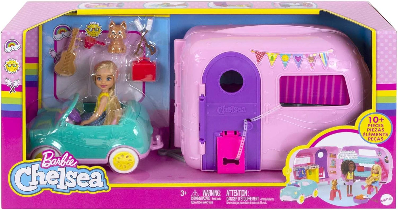 Barbie Chelsea Series, Chelsea Car And Camper Set cu 10+ Barbie Camping Accessories, 1X Chelsea Doll, Teal Car And Pink Mini Camper, Cadouri pentru copii 3+ ani, Fxg90 Papusi Naty Shop