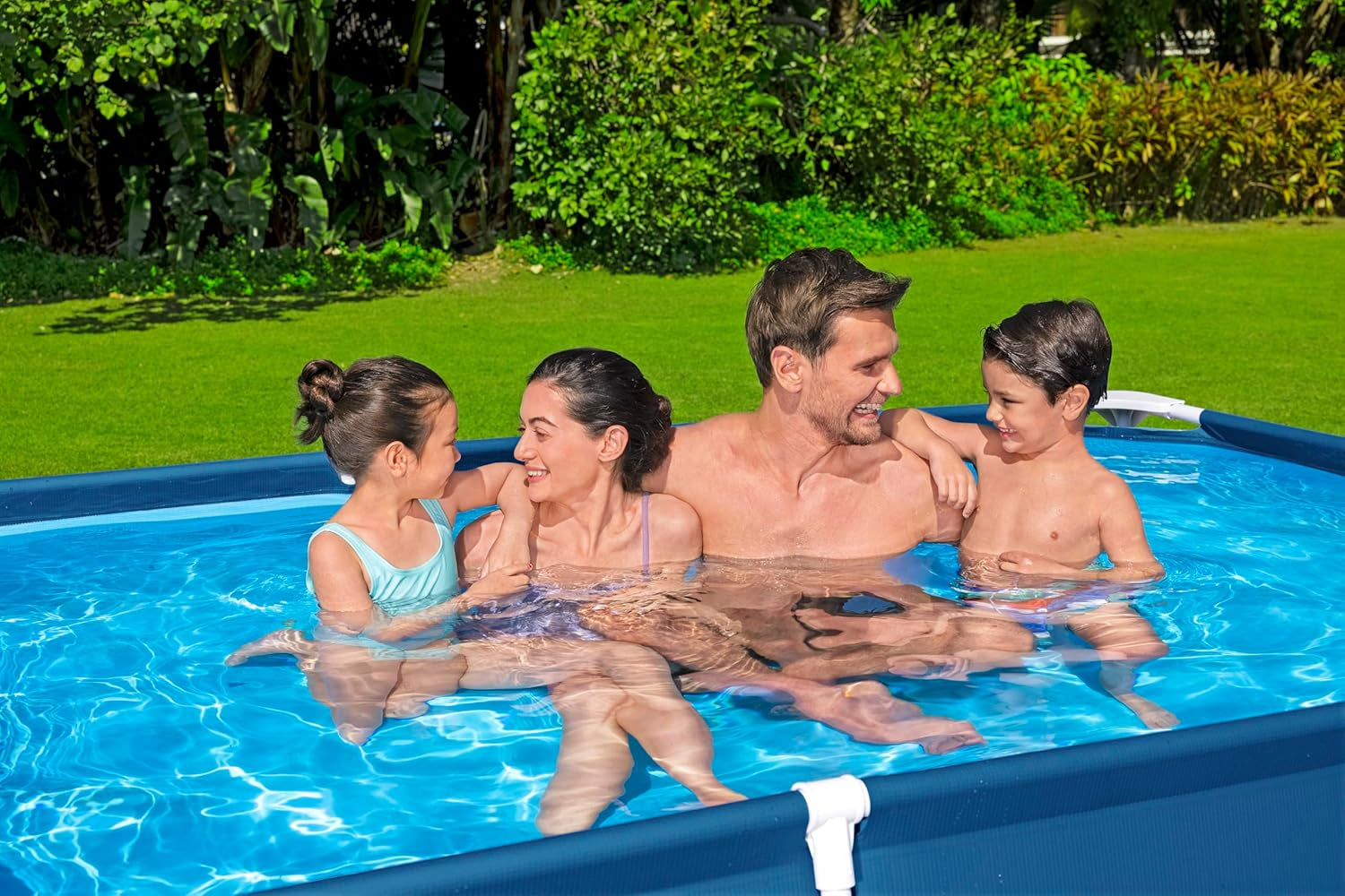 Piscine 2,59 mx 1,70 mx 61 cm / 8'6" x 67" x 24"