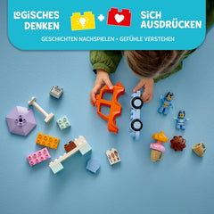 LEGO DUPLO Bluey : Transporter les enfants avec Bluey - Jeu de jeu pour petits enfants - Avec voiture de jeu et 2 figurines - Jeux pour enfants et jeunes à partir de 2 ans - 10458